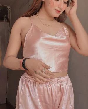 Divya Escort Girl in Karol Bagh